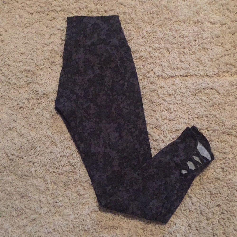 Dark floral leggings